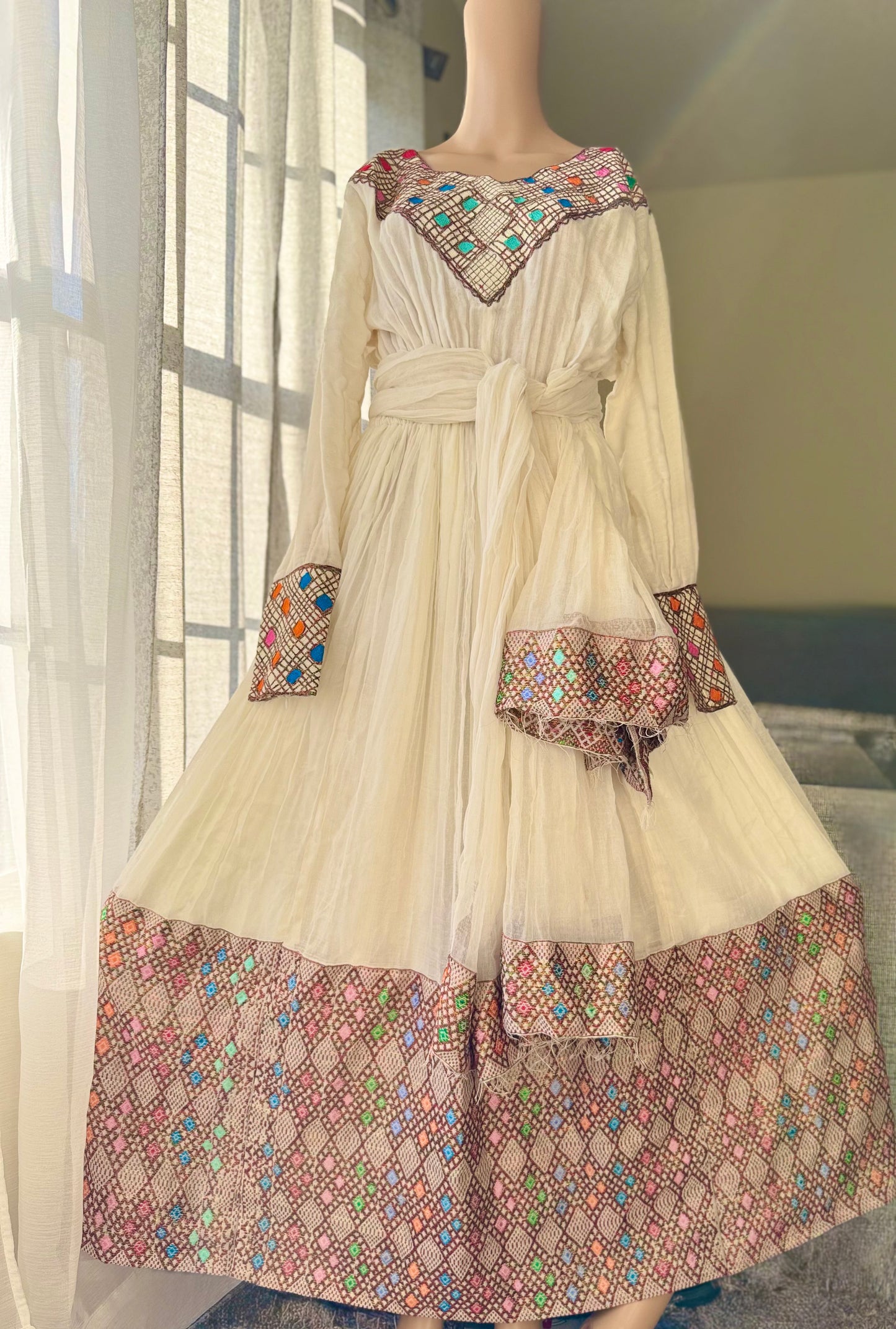 Elegant Ethiopian and Eritrean Traditional Dress - Handmade Cultural Wear